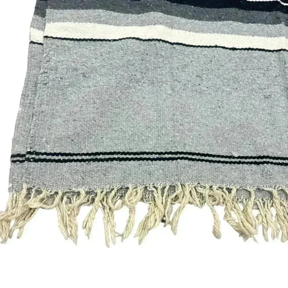 Vintage HandwovenSerape Poncho With Bird Motif & Geometric Patterns Black Grey - Picture 2 of 7